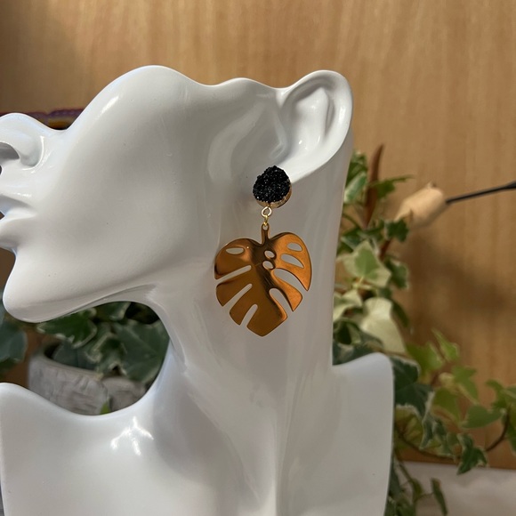 Elegant Gold Monstera Leaf Dangle Earrings - Trendy Boho Chic Leaf Earrings - Picture 4 of 16